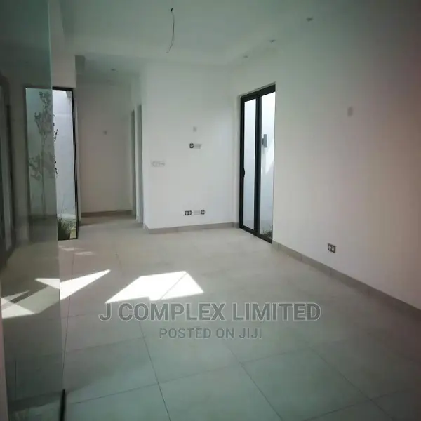3bdrm Apartment in Adjiringanor, American House for sale