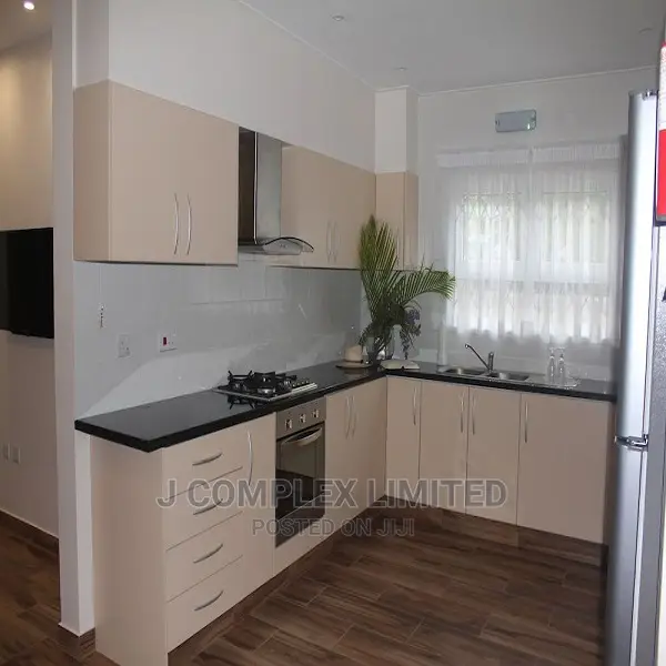 3bdrm Apartment in Adjiringanor, American House for sale