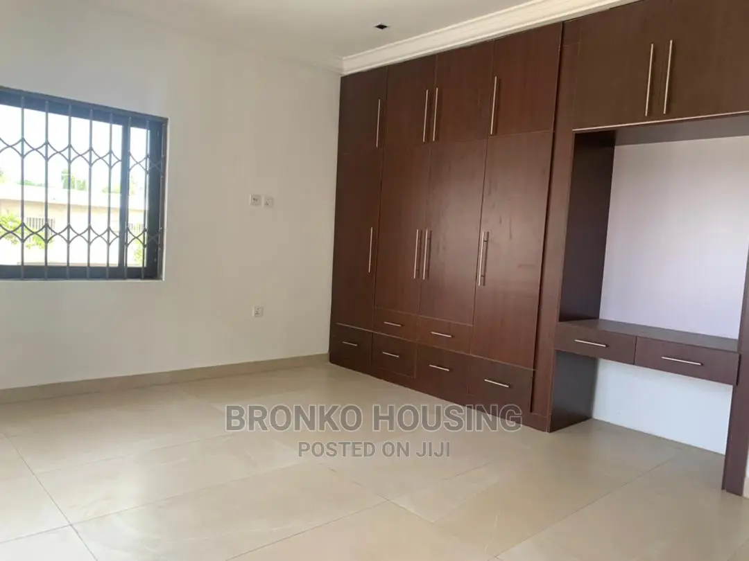 4bdrm House in Bronko Housing, Airport Residential Area for rent