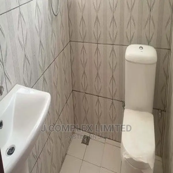 4bdrm House in Kokomlemle, ATTC Area for rent