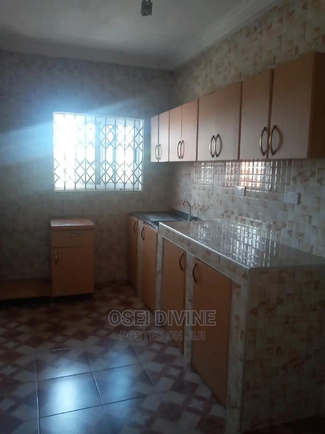 Awesome 2-Bedrooms Apartment Dansoman