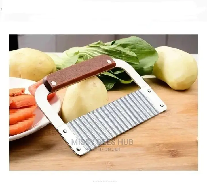 Crinkle Cutter or Wavy Knife