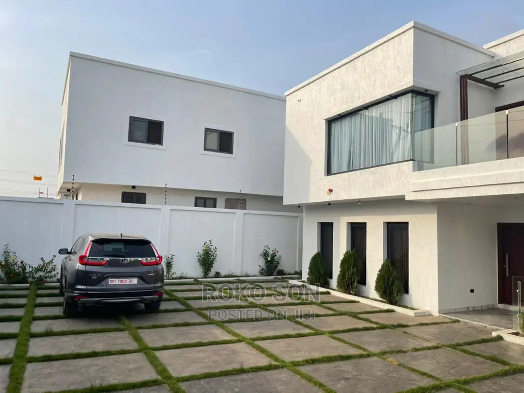 4bdrm Duplex in Dr Roko, Osu for Sale
