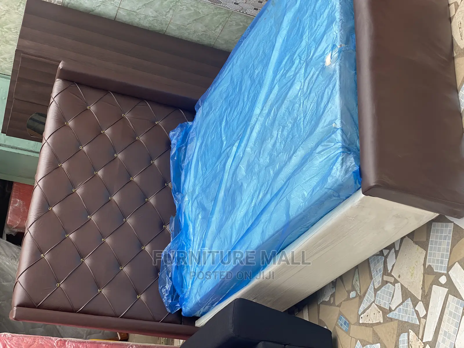 Elegant Queen-Size Bed Mattress . Delivery Is Free
