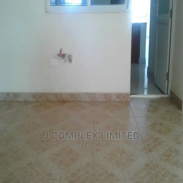 2bdrm Apartment in South La Estate, Estates for rent