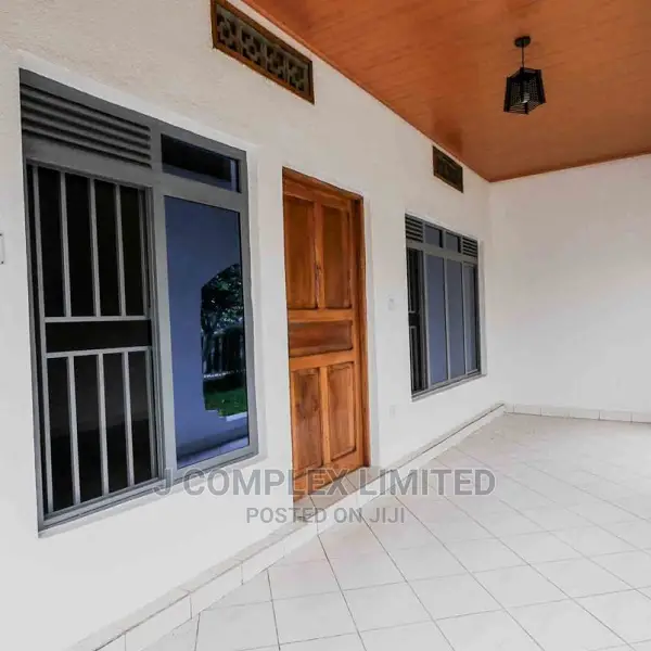 2bdrm Apartment in South La Estate, Estates for rent