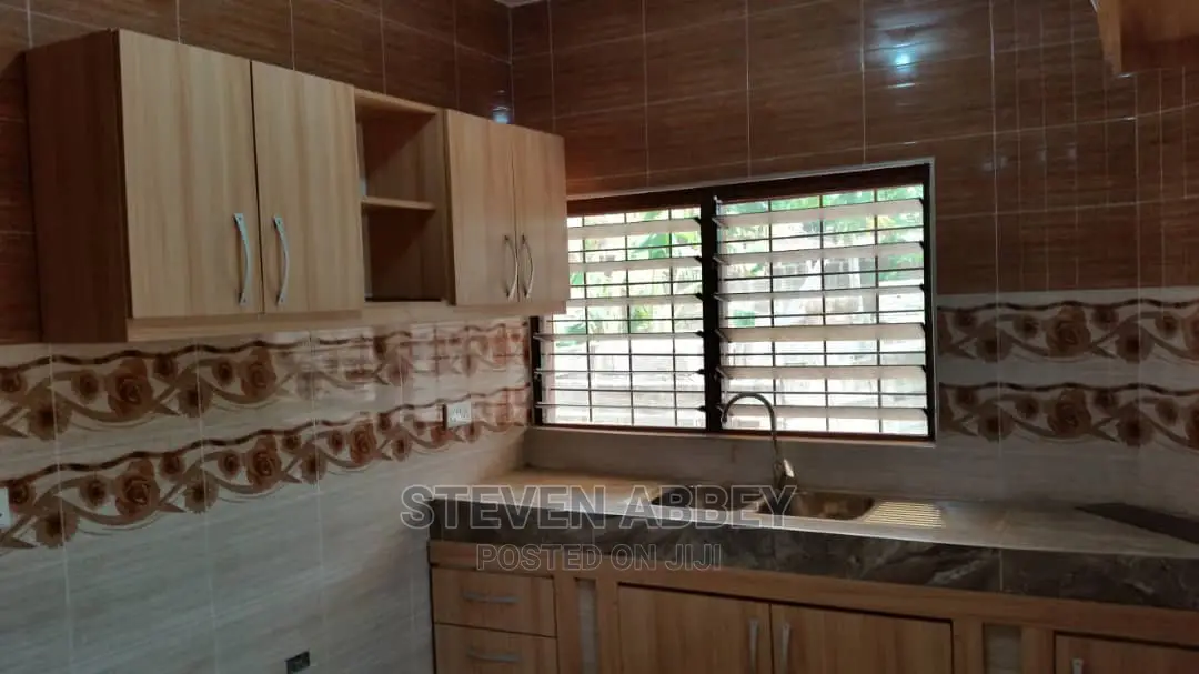 3bdrm Apartment in Adom Agency, Teshie for Rent