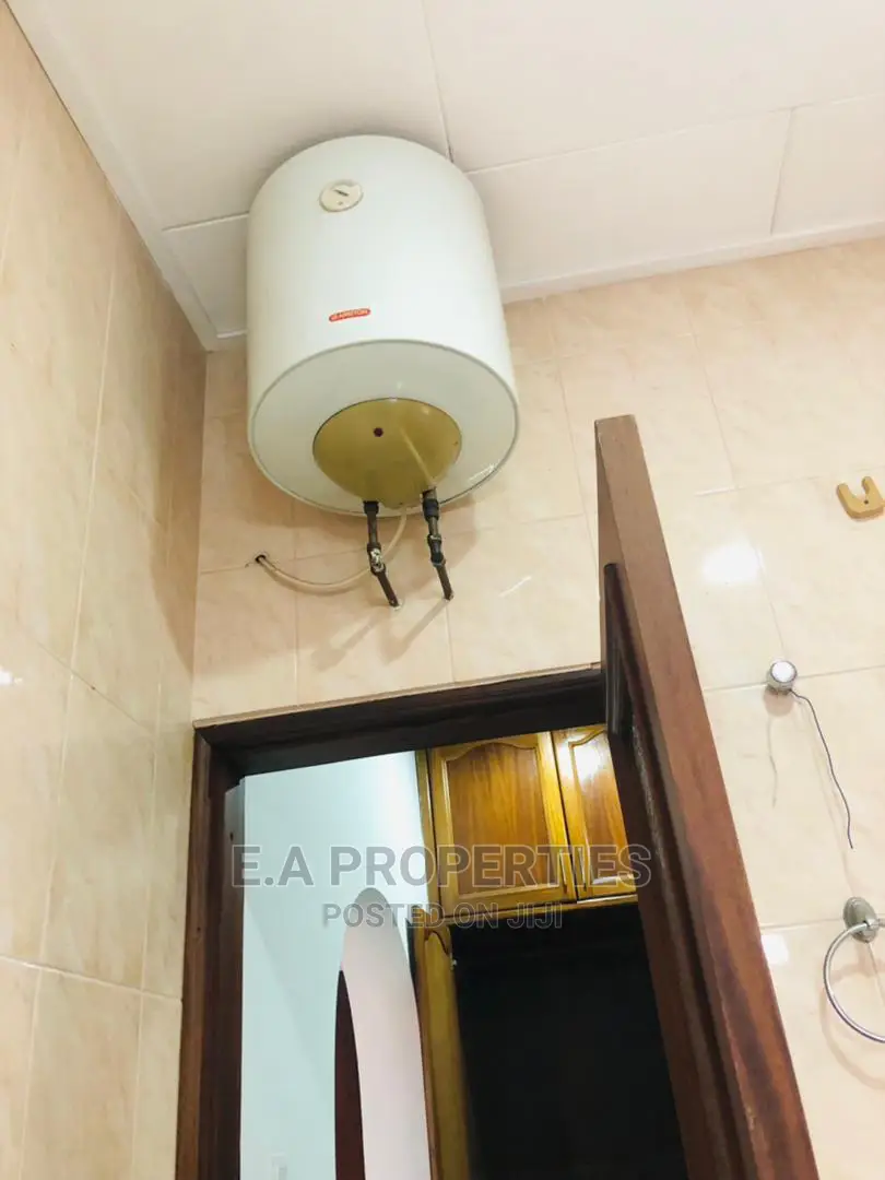 3bdrm House in East Legon, American House for Rent