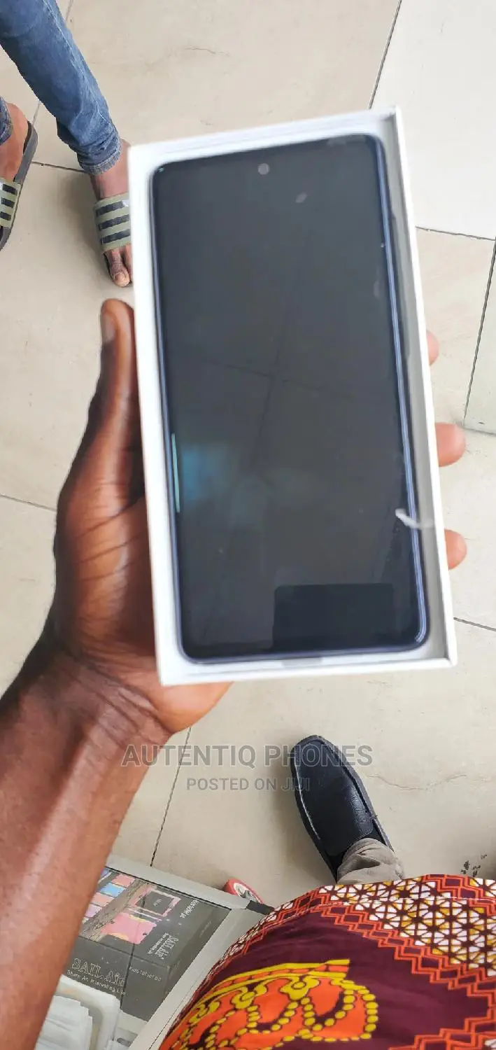 New Samsung Galaxy S20 FE 5G SD865 128 GB Gray