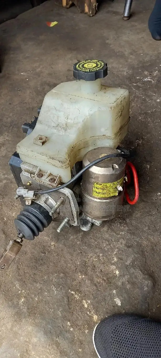 Land Cruiser Prado, Pajero Electronic Brake Port in Stock