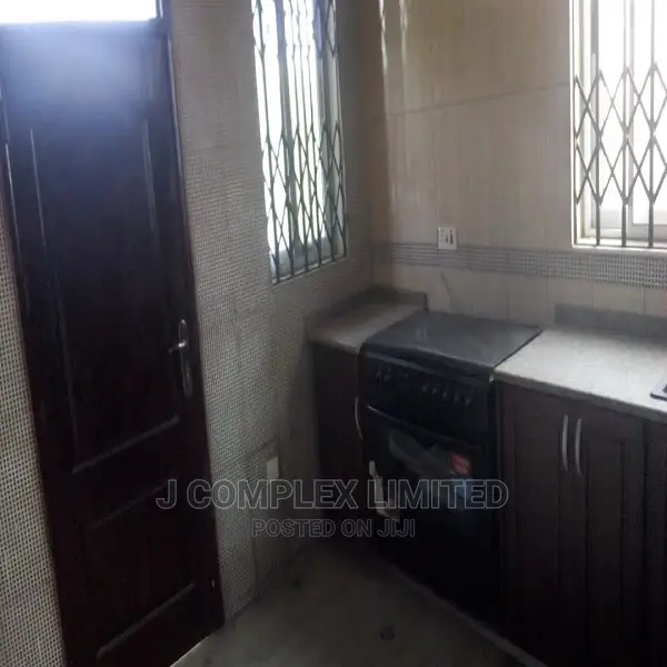 5bdrm House in Tse Addo, Accra Metropolitan for rent