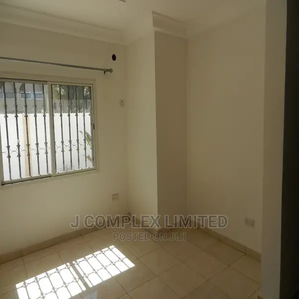 5bdrm House in Tse Addo, Accra Metropolitan for rent