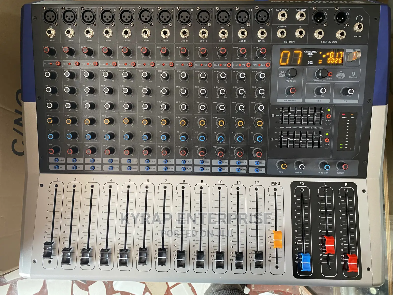 Yamaha Kv120 12 Channel Powered Mixer