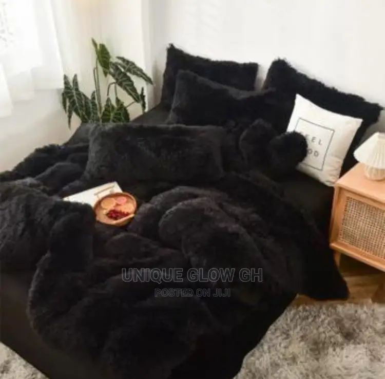 Fluffy Duvet Set at 8pcs 1 Quilt, 1 Sheet, 6 Pillow Case