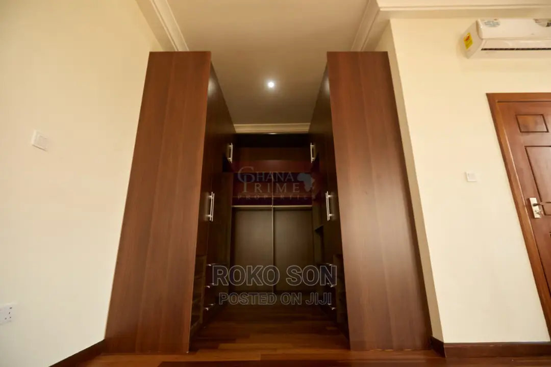 4bdrm Duplex in Dr Roko, American House for Rent