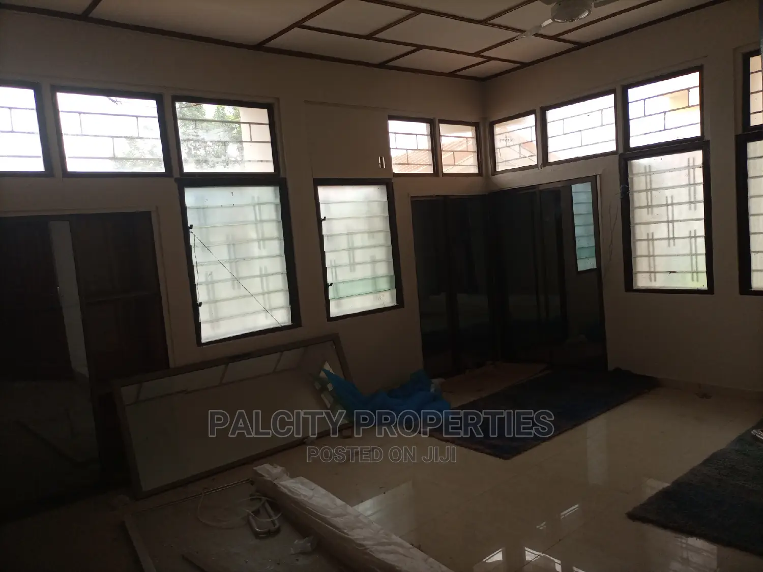 6bdrm House in Paraku Estate, Kumasi Metropolitan for Rent