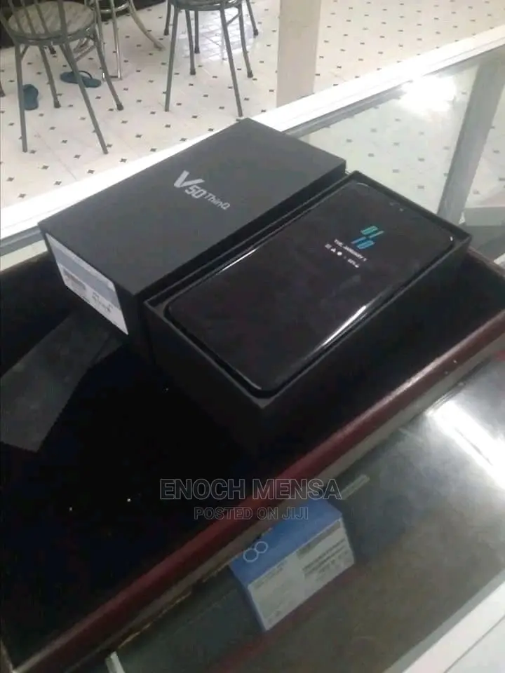 New LG V50 ThinQ 128 GB Black
