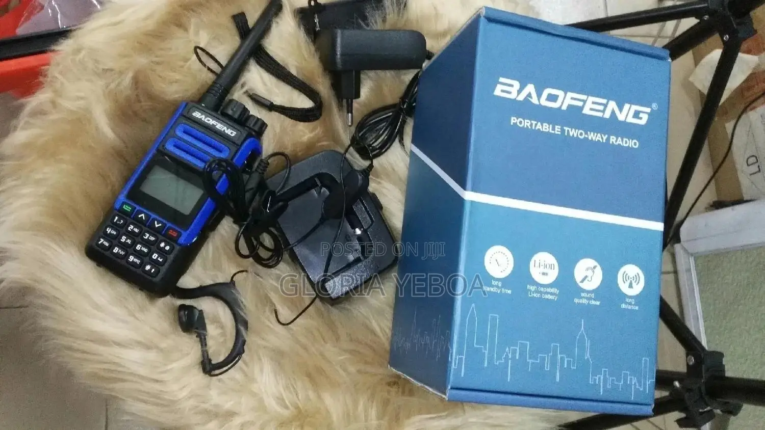 Baofeng Walkie Talkie With Earpiece