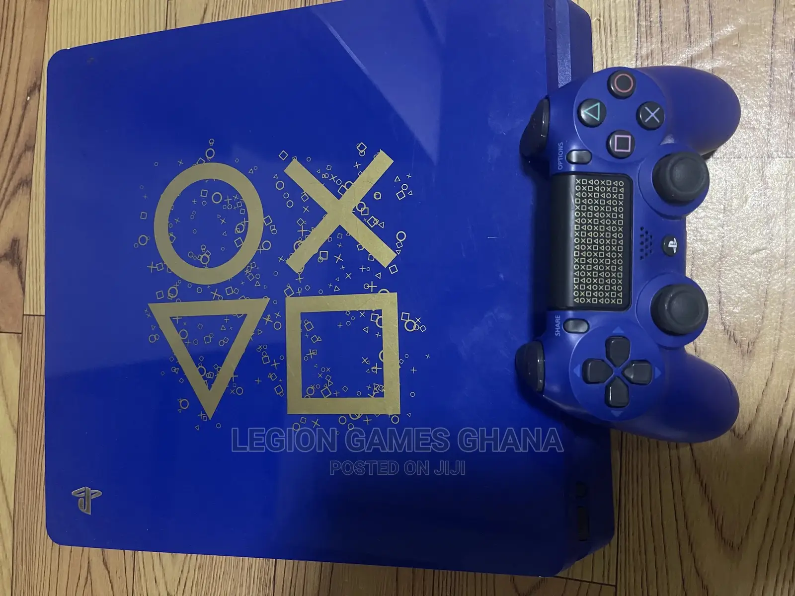 Limited Edition Days of Play PS4 Slim