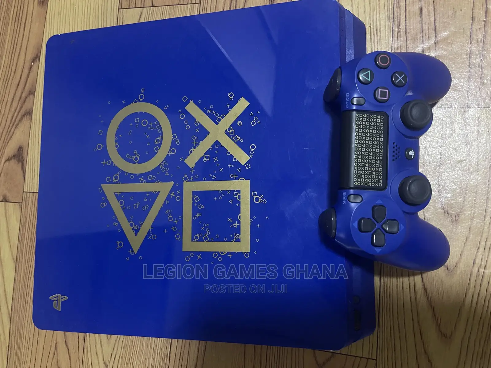 Limited Edition Days of Play PS4 Slim