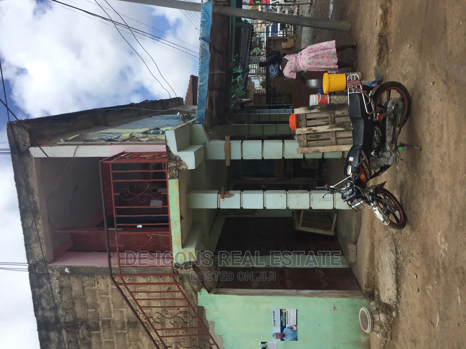 8 Shops 3 Chamber and Hall Self Contained for Sale