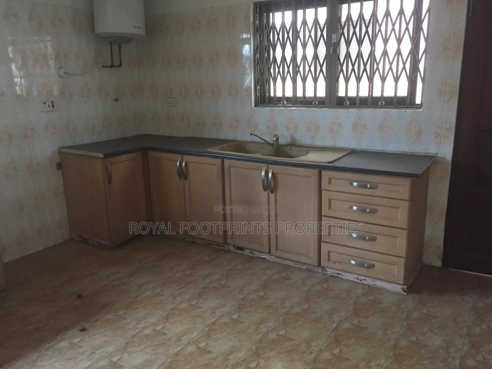 5bdrm House in Adjiriganor for Rent