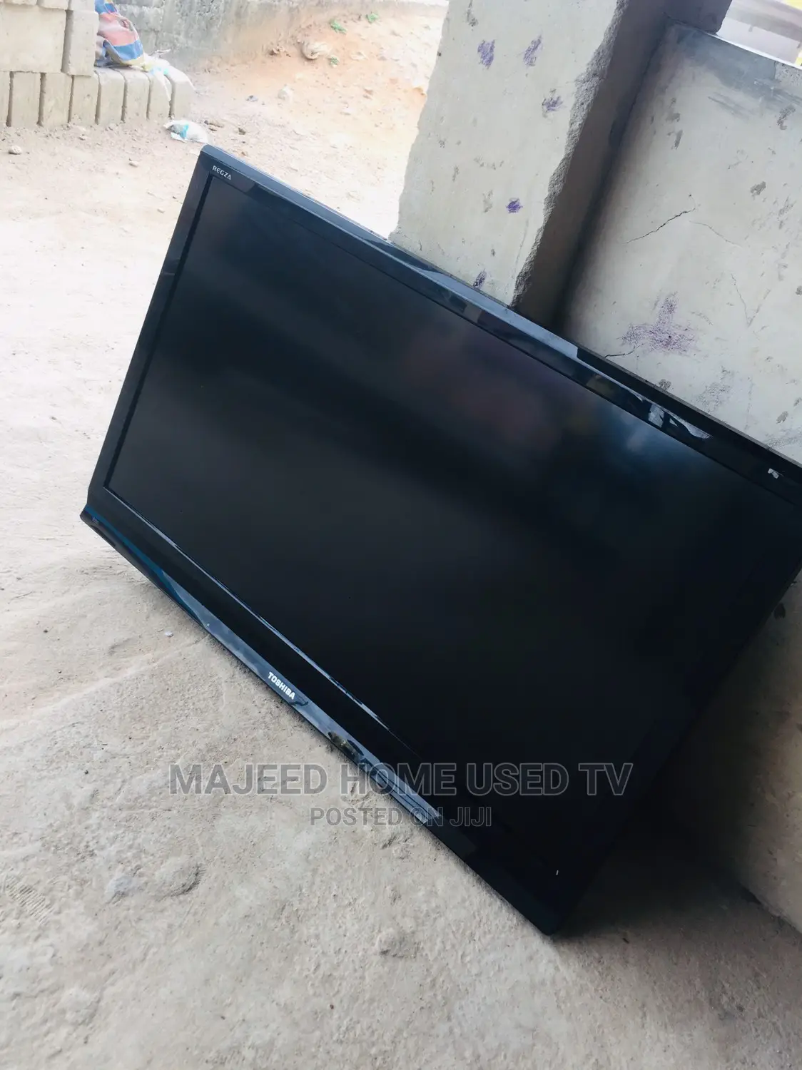 42inches Toshiba LCD Tv