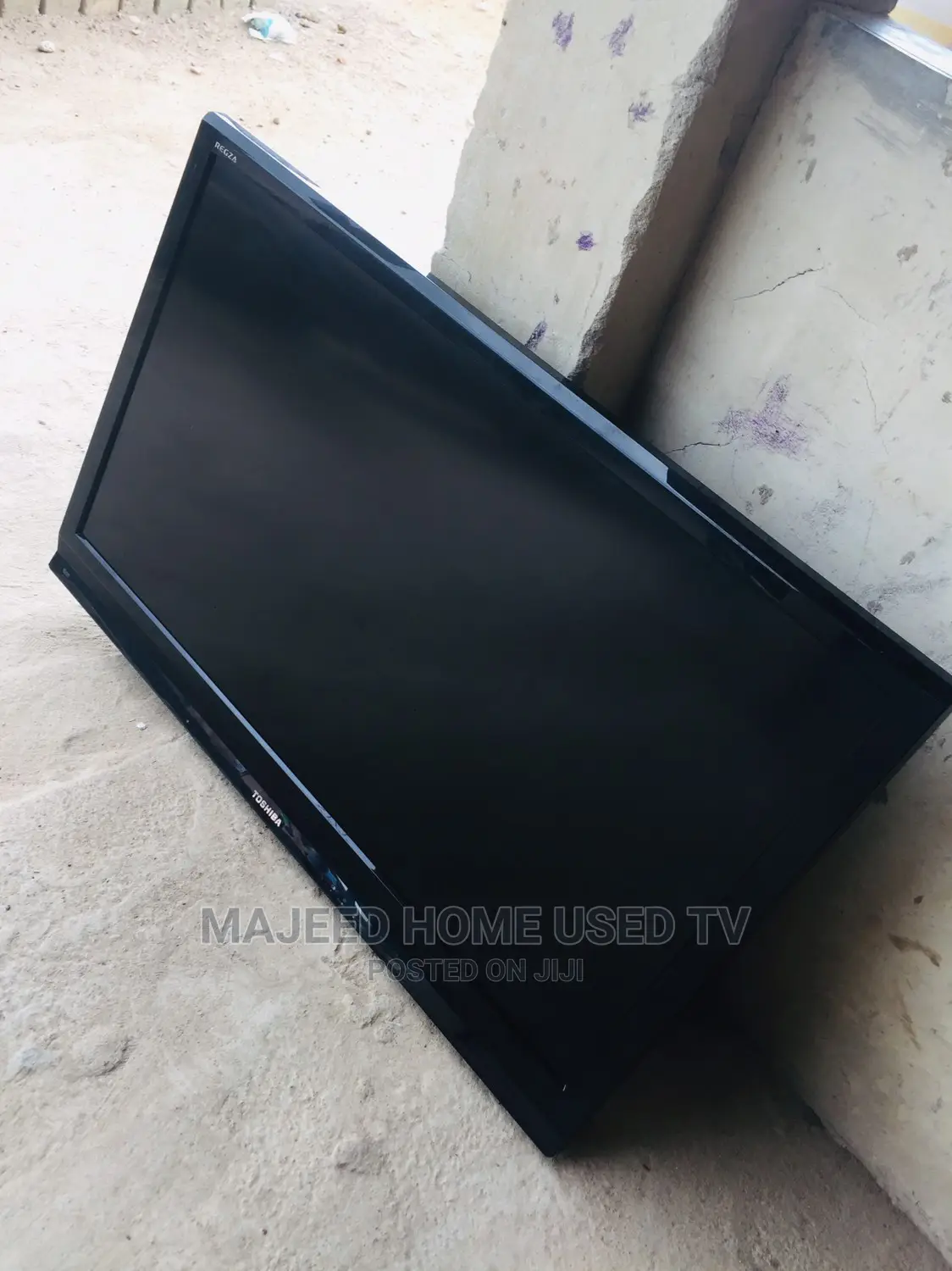42inches Toshiba LCD Tv