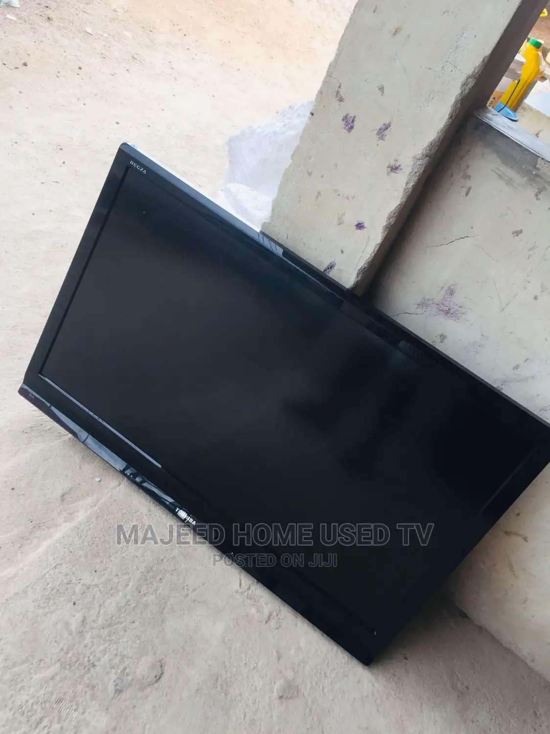 42inches Toshiba LCD Tv