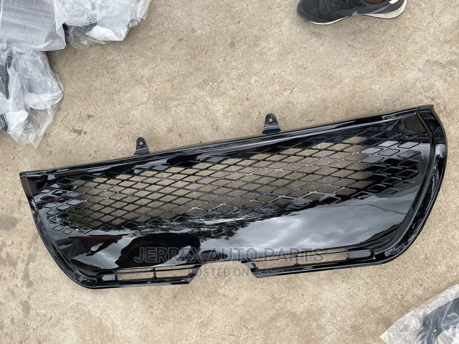 Toyota Corolla 2017-2018 Down Grille/Shells