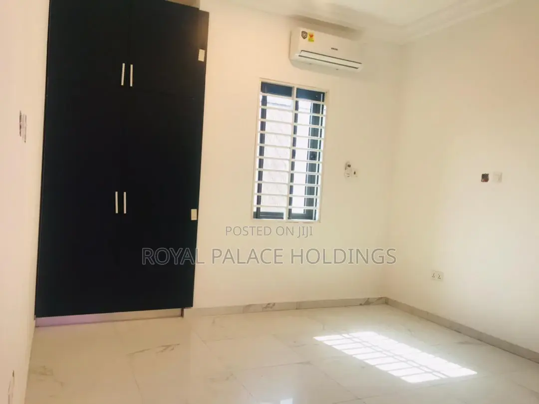 4bdrm Duplex in Hills, East Legon for sale