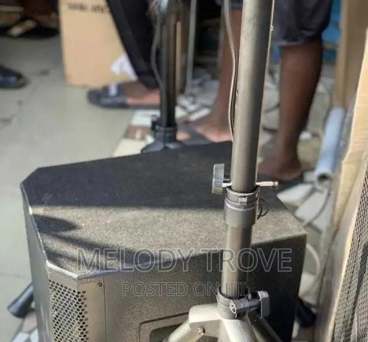 Yamaha 4×4 Line Array PA Speaker System Combo