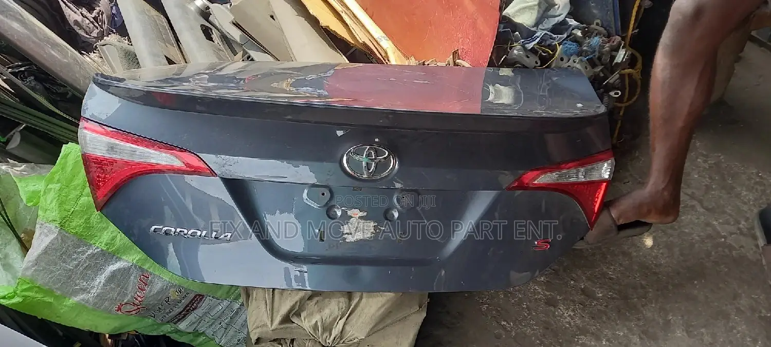Toyota Corolla S 2014-16 Back Booth Available
