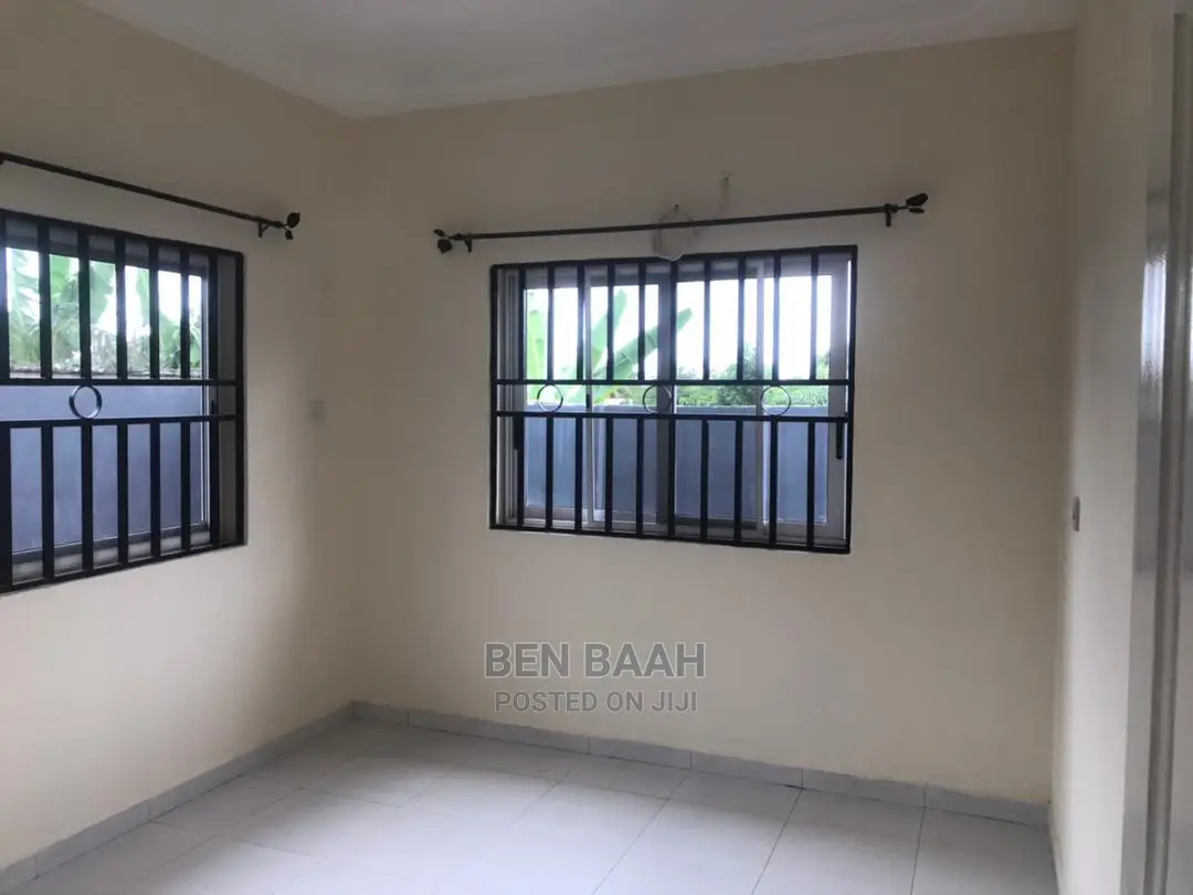 4bdrm Duplex in Ben Properties, Ga East Municipal for sale