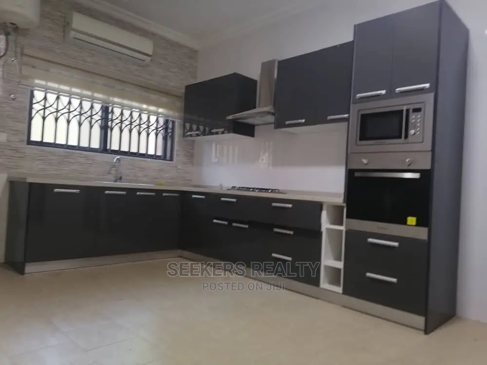 5bdrm House in Seekers Realty, a C Mall Area for Rent
