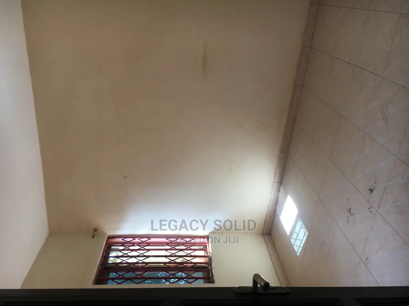 3bdrm Apartment in Legacy Consult, New Town for rent