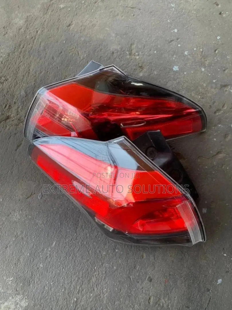 Toyota RAV 4 2016 Taillights