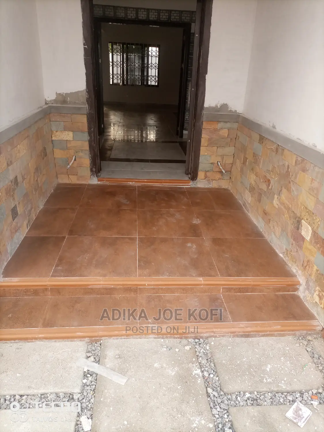 Joefel Marble Stones Laying