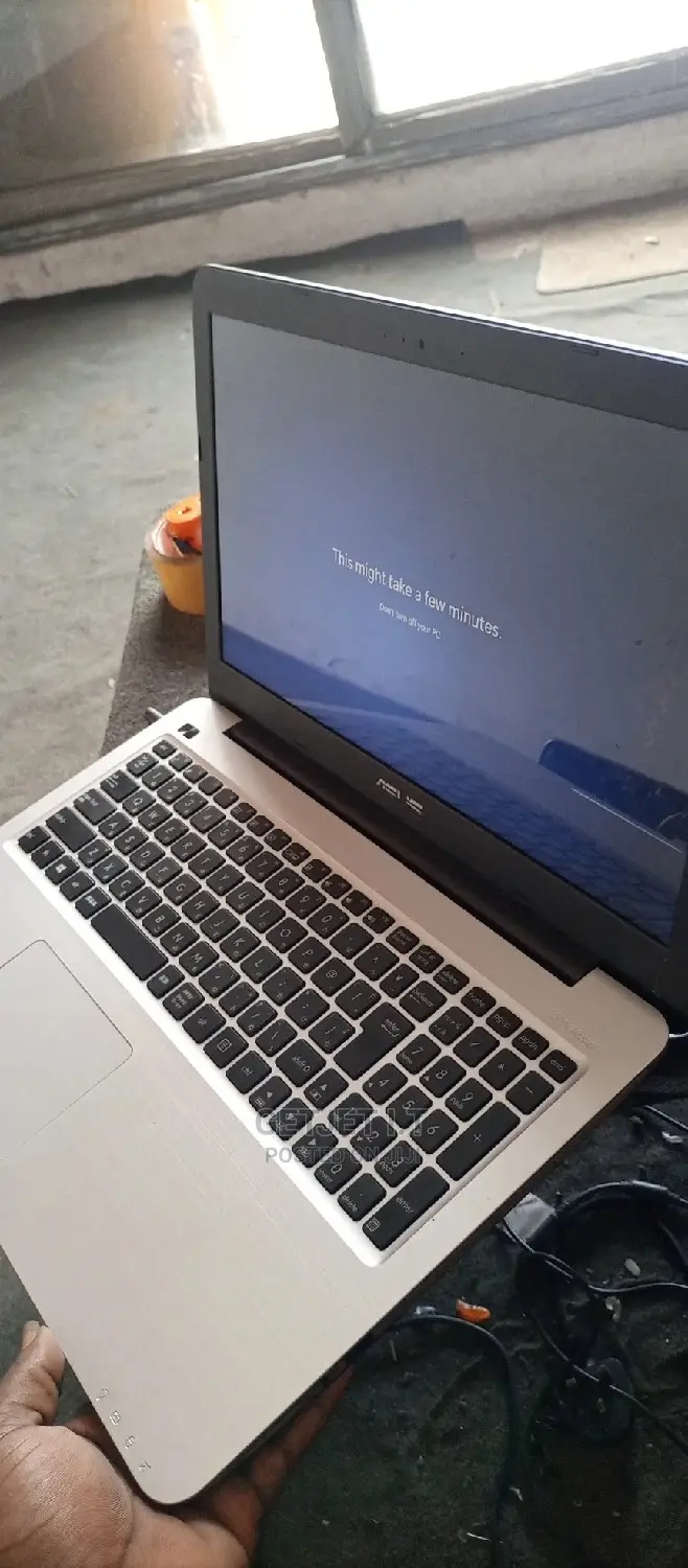 Laptop Asus 6GB Intel Core I3 HDD 500GB