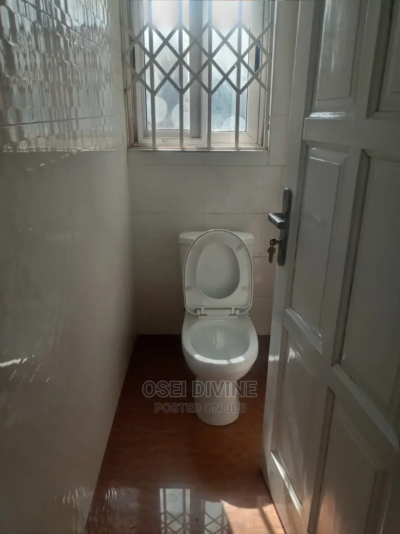 Neat 2-Bedrooms S/C Apartment Dansoman