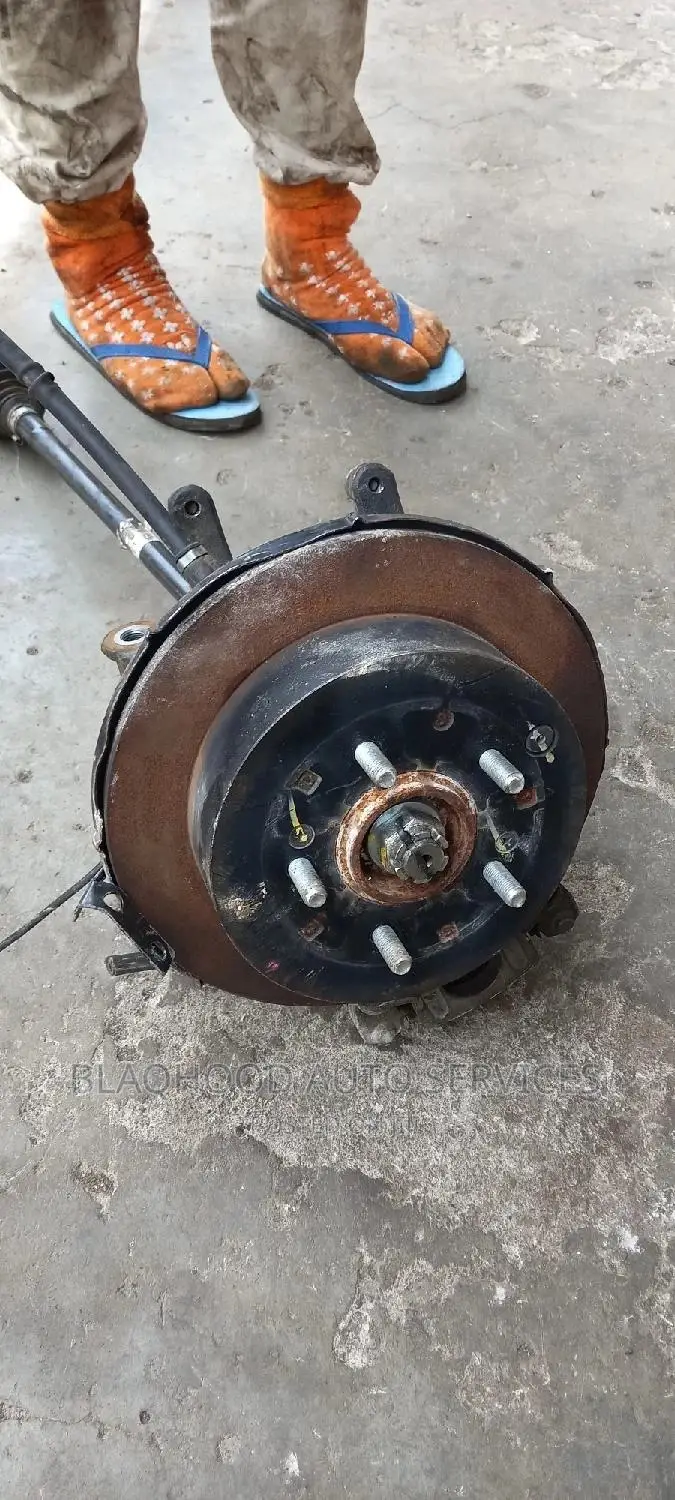 Hyundai Tucson 2010-2015 Home Used Back Wheel Hub Available