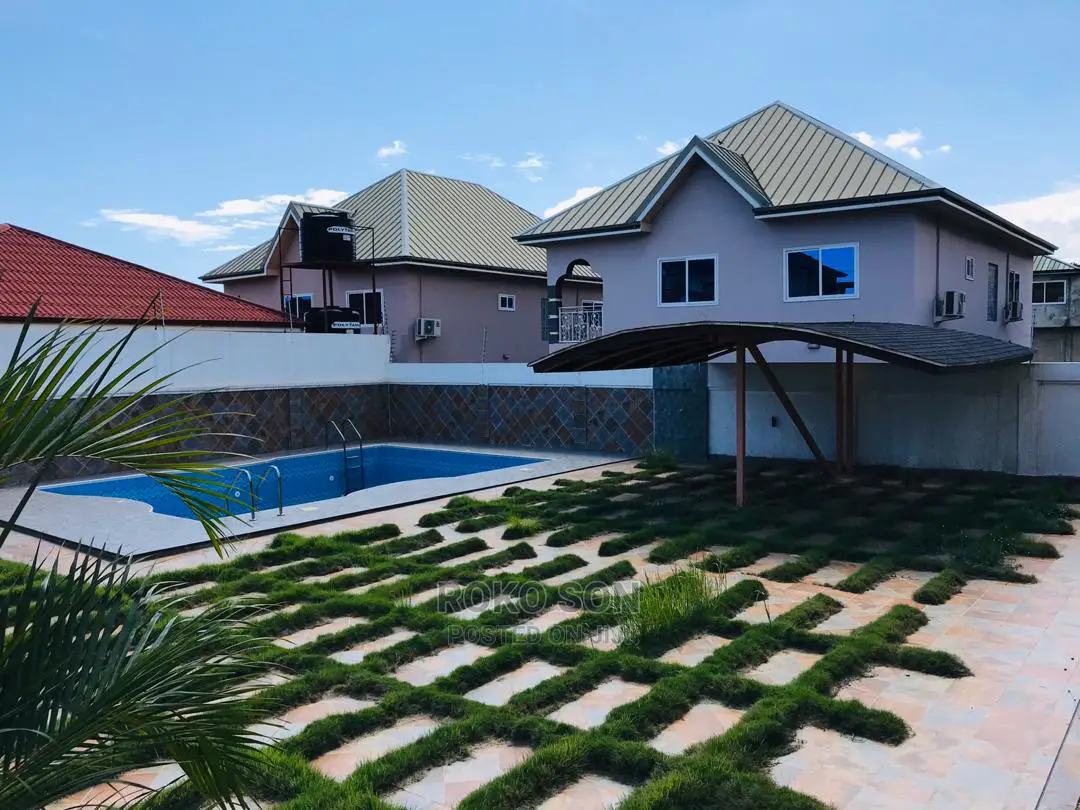 5bdrm Duplex in Dr Roko, American House for Sale