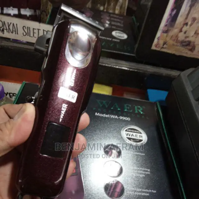Digital Cordless Barbering Machine
