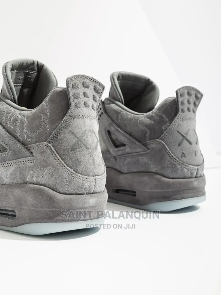 Nike Air Jordan 4