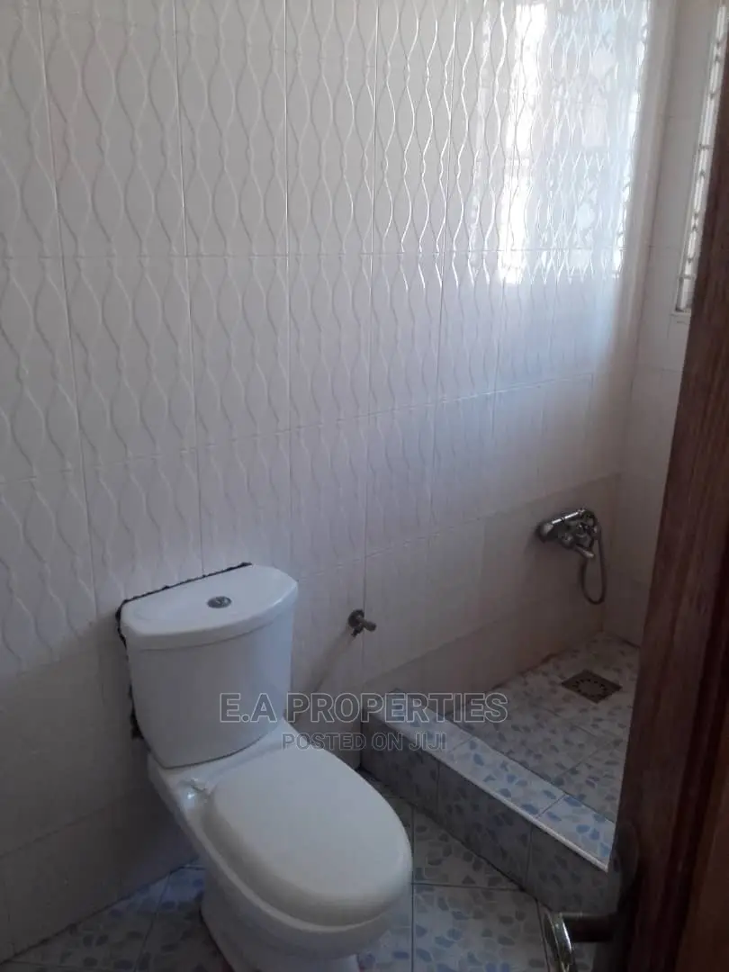 2bdrm Apartment in E a Properites, Valley View Area for Rent