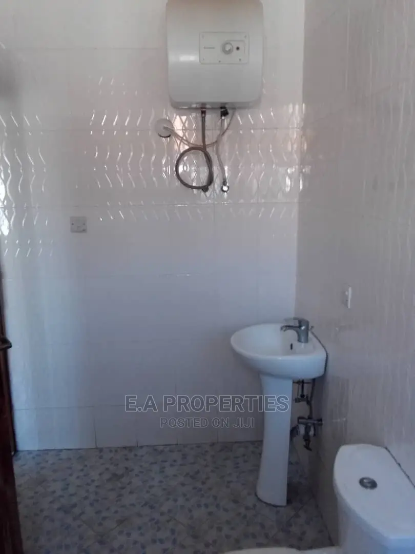 2bdrm Apartment in E a Properites, Valley View Area for Rent