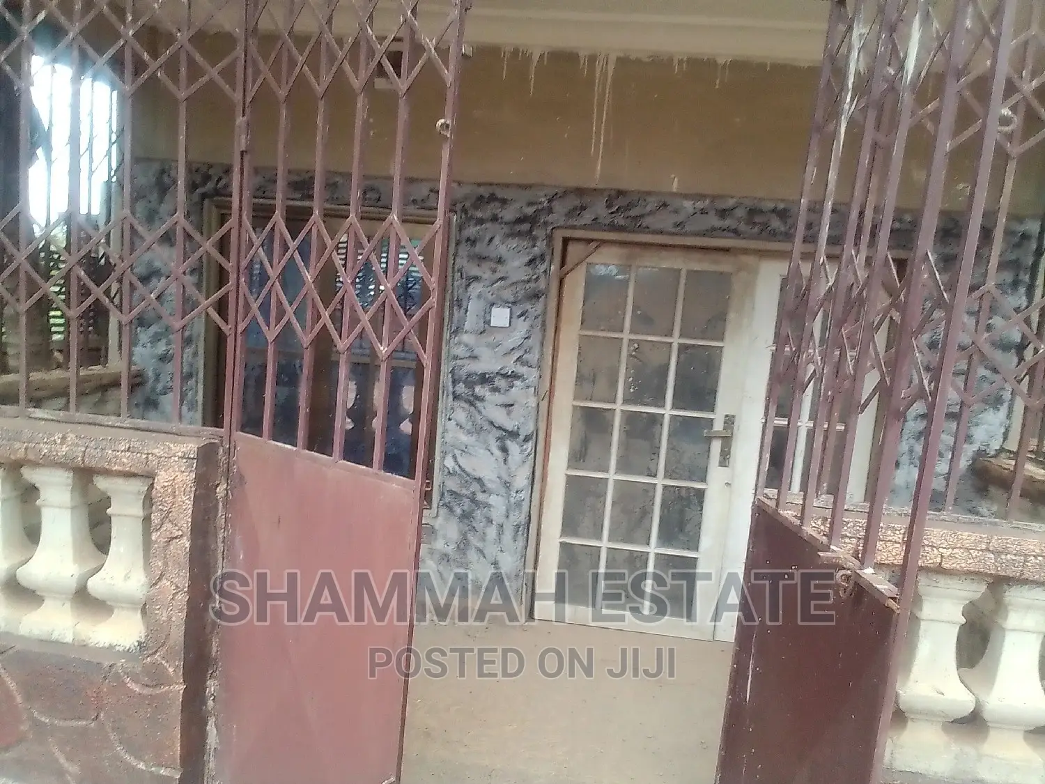 Furnished 8bdrm House in Aiding Estate, Sunyani Municipal for rent