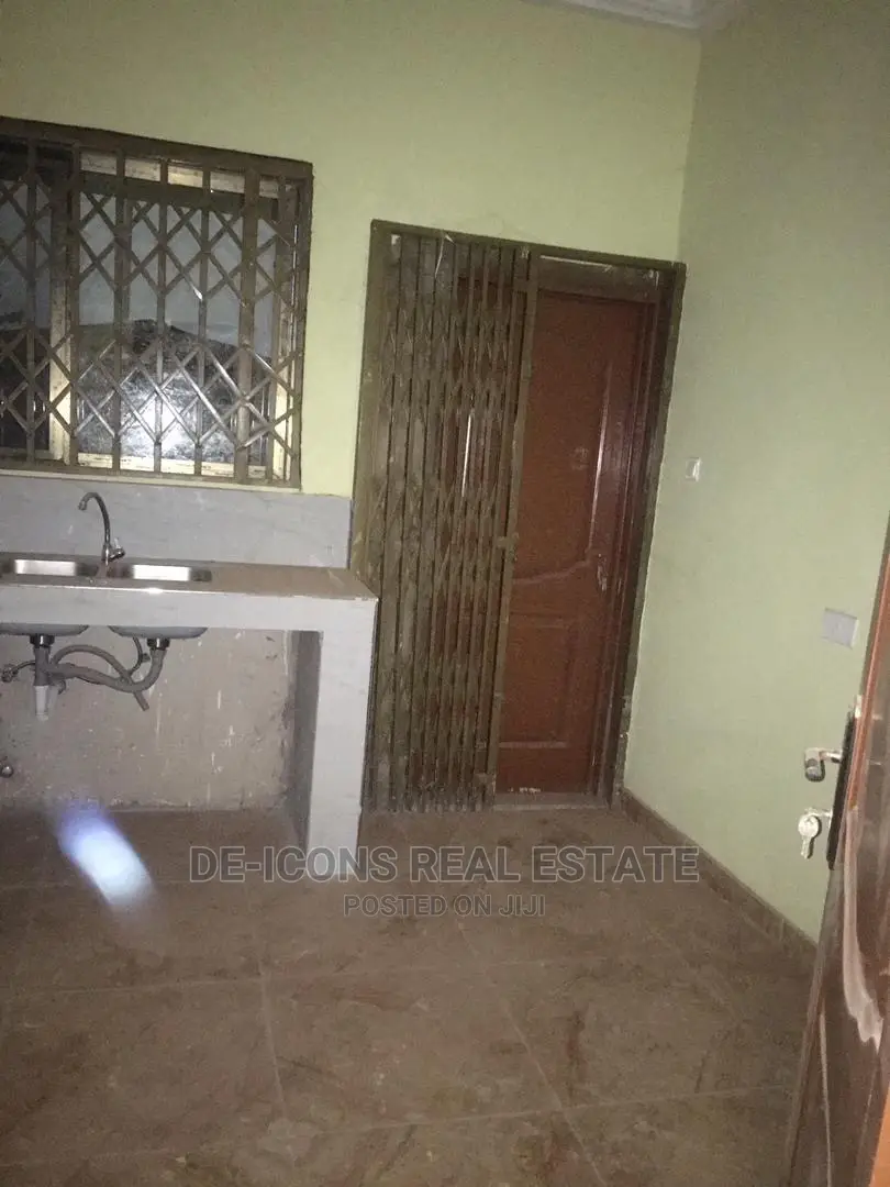 2bdrm Duplex in De-Icons Real, Ga South Municipal for rent