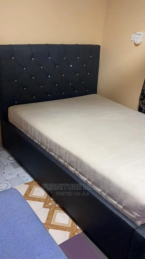 80x60 Queens Bed Witn Mattress for Sellfree Delivery