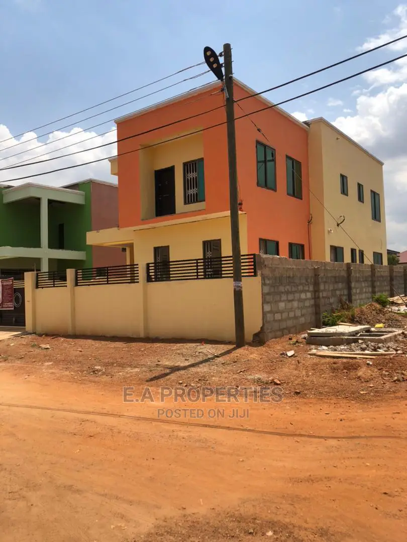4bdrm Block of Flats in E a Properties, Valley View Area for Sale